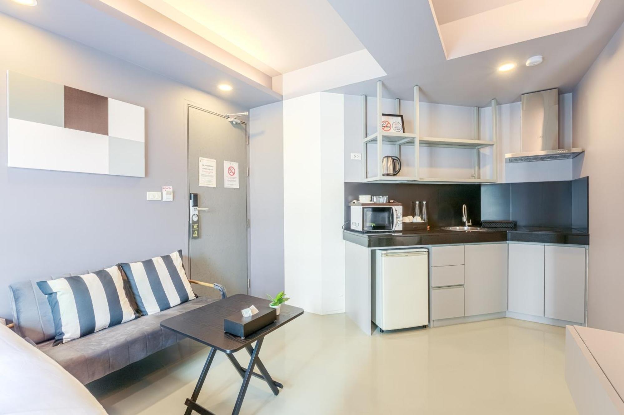 24 Hills Hotel バンコク都 エクステリア 写真